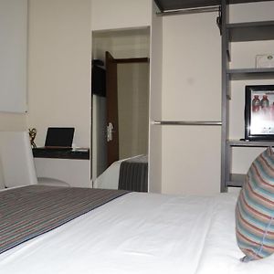 Hotel Metropolitano Plaza